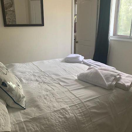 ホテル The Swan @ Stoford エクステリア 写真 A bed with a duvet