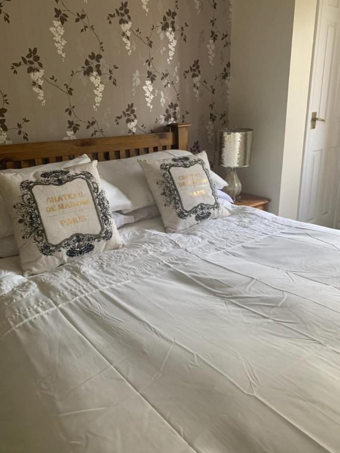 ホテル The Swan @ Stoford エクステリア 写真 A bed with a duvet