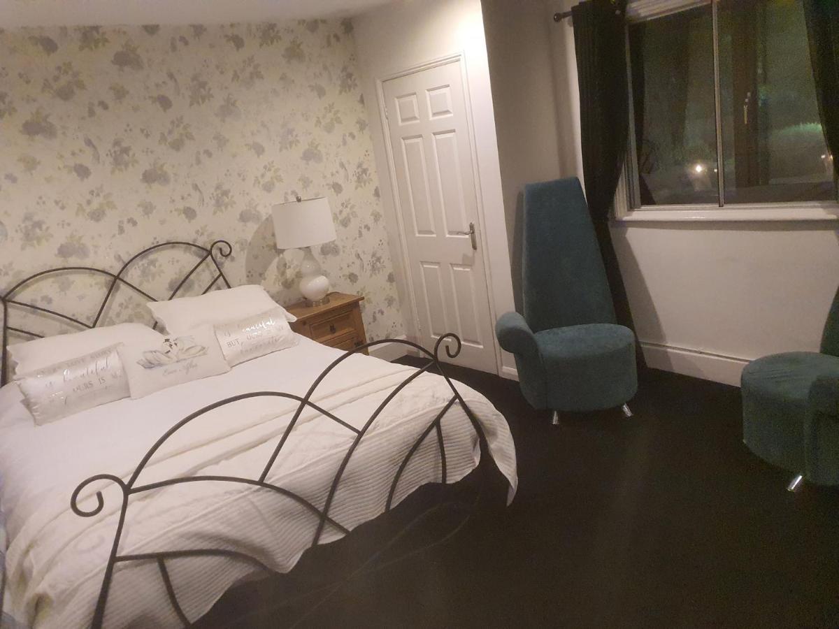 ホテル The Swan @ Stoford エクステリア 写真 A bedroom at the hotel