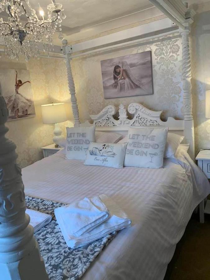 ホテル The Swan @ Stoford エクステリア 写真 The bedroom at The Swan Inn