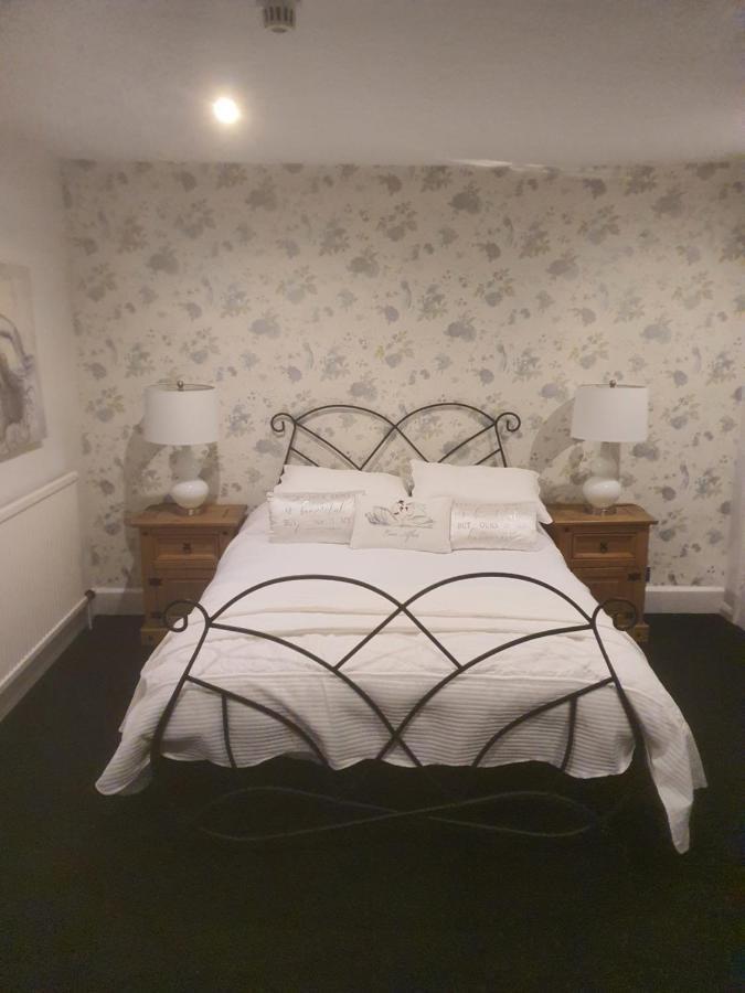ホテル The Swan @ Stoford エクステリア 写真 A bedroom at the hotel