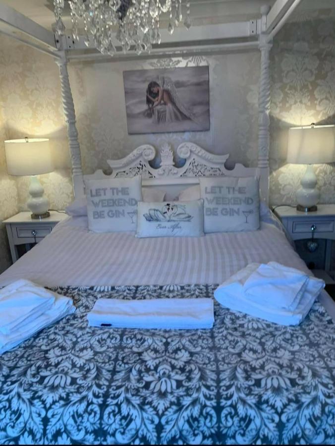 ホテル The Swan @ Stoford エクステリア 写真 The wedding bed